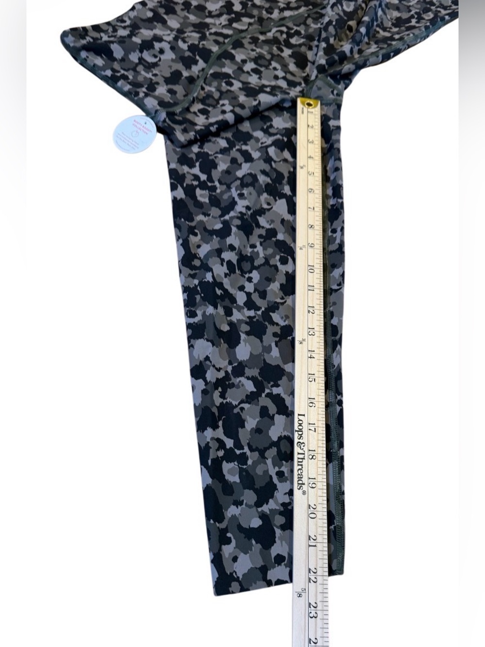 SPANX Booty Boost 7/8 Leggings Large NWT Brushed Collage Dark Palm Camo - Picture 8 of 13